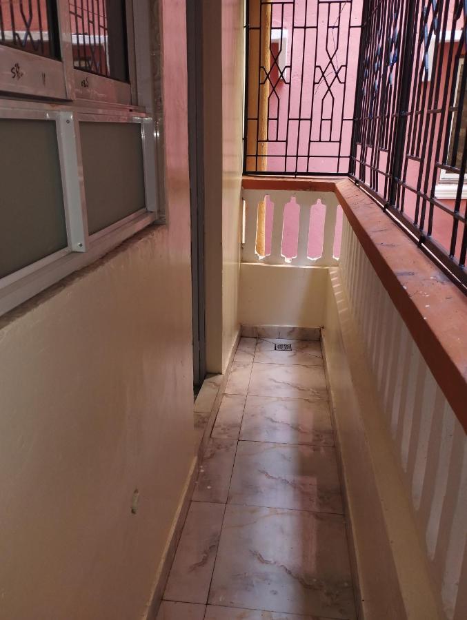 Bed and Breakfast Divine Studio à Mombasa Extérieur photo